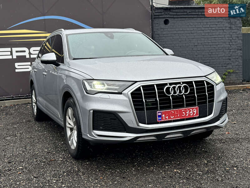 Позашляховик / Кросовер Audi Q7 2017 в Києві
