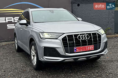 Позашляховик / Кросовер Audi Q7 2017 в 