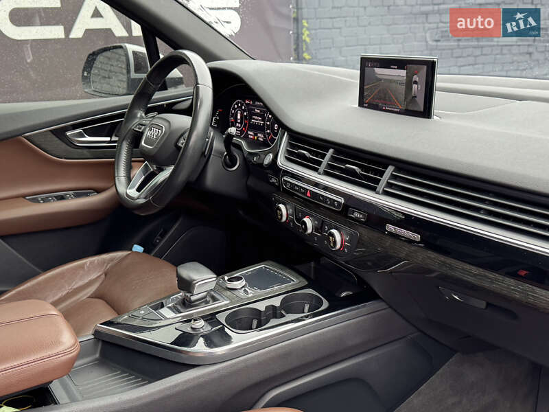 Позашляховик / Кросовер Audi Q7 2017 в Києві