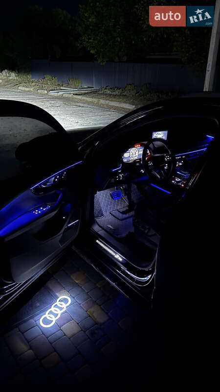 Позашляховик / Кросовер Audi Q7 2018 в Києві