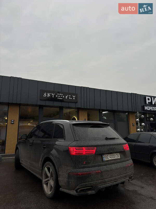 Позашляховик / Кросовер Audi Q7 2018 в Києві