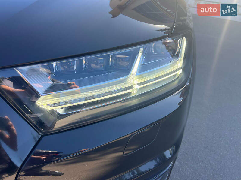 Внедорожник / Кроссовер Audi Q7 2017 в Тернополе