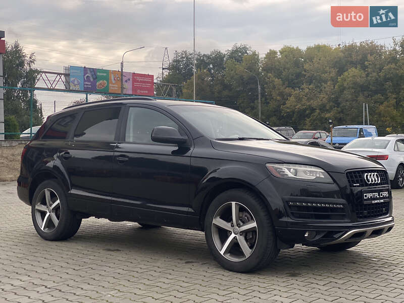 Позашляховик / Кросовер Audi Q7 2015 в 