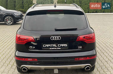 Позашляховик / Кросовер Audi Q7 2015 в 