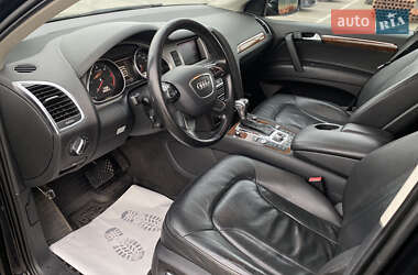 Позашляховик / Кросовер Audi Q7 2015 в 