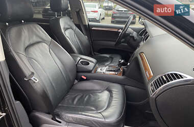 Позашляховик / Кросовер Audi Q7 2015 в 
