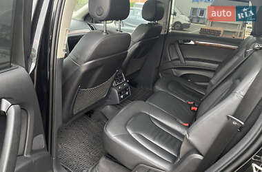 Позашляховик / Кросовер Audi Q7 2015 в 