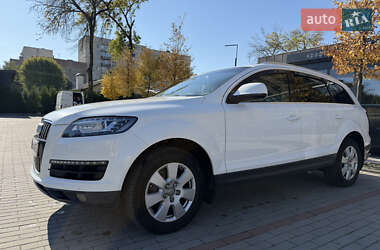 Позашляховик / Кросовер Audi Q7 2011 в 