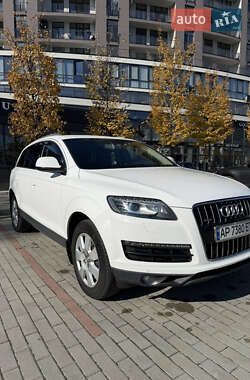 Позашляховик / Кросовер Audi Q7 2011 в 