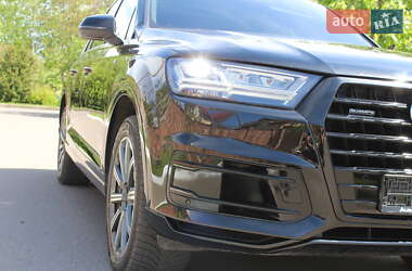 Внедорожник / Кроссовер Audi Q7 2018 в 