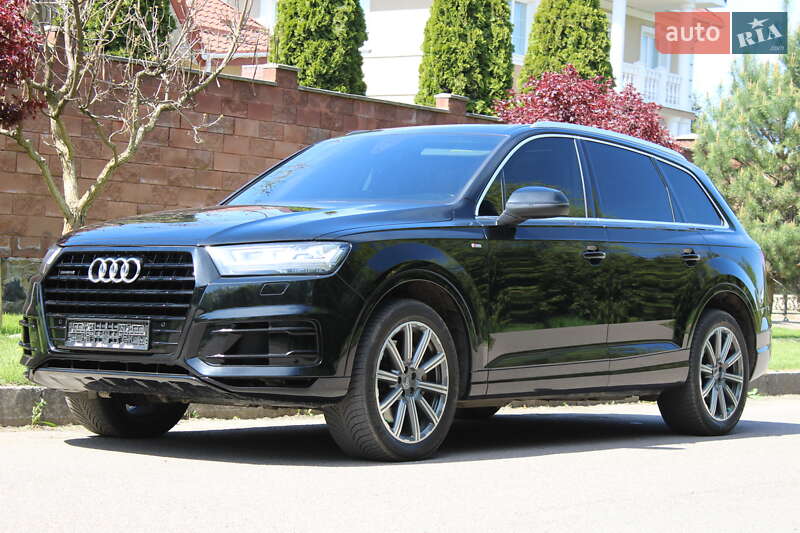 Внедорожник / Кроссовер Audi Q7 2018 в Ровно
