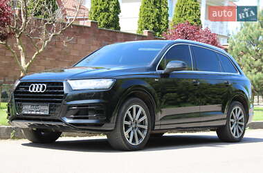 Внедорожник / Кроссовер Audi Q7 2018 в 