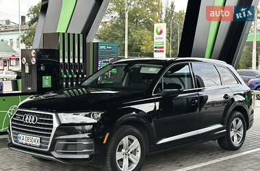 Позашляховик / Кросовер Audi Q7 2017 в 