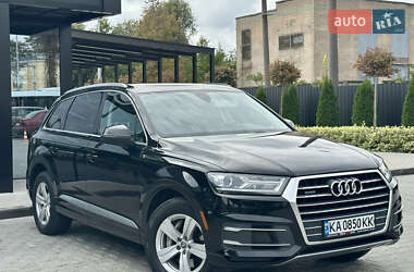 Позашляховик / Кросовер Audi Q7 2017 в 