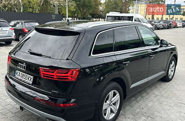 Позашляховик / Кросовер Audi Q7 2017 в 