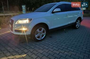 Позашляховик / Кросовер Audi Q7 2012 в 