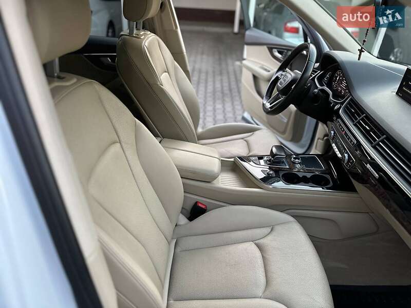 Внедорожник / Кроссовер Audi Q7 2016 в Львове