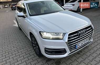 Внедорожник / Кроссовер Audi Q7 2016 в 