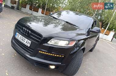 Позашляховик / Кросовер Audi Q7 2008 в 