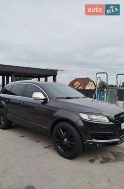 Позашляховик / Кросовер Audi Q7 2006 в 