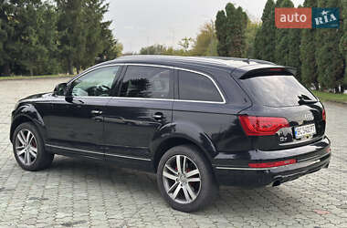 Позашляховик / Кросовер Audi Q7 2012 в 