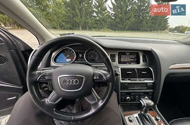 Позашляховик / Кросовер Audi Q7 2012 в 
