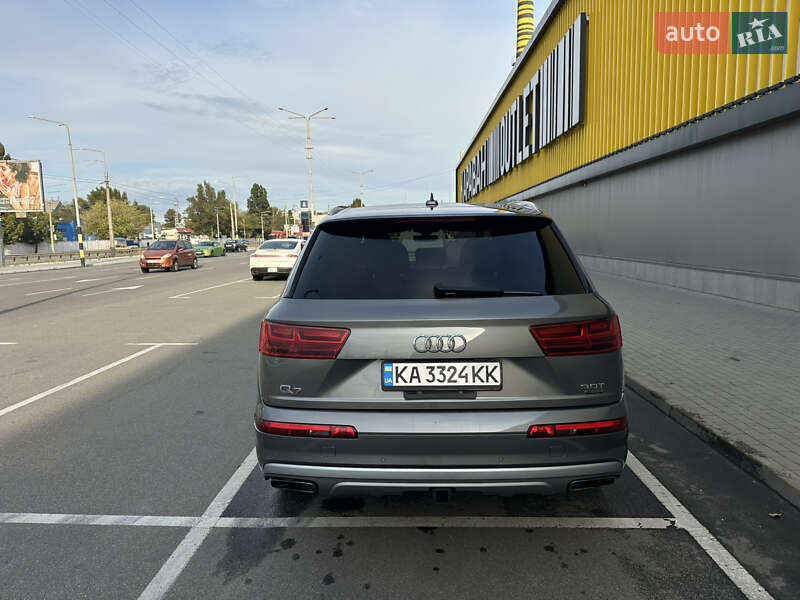 Внедорожник / Кроссовер Audi Q7 2016 в Киеве