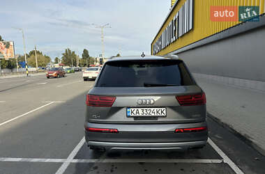 Внедорожник / Кроссовер Audi Q7 2016 в 
