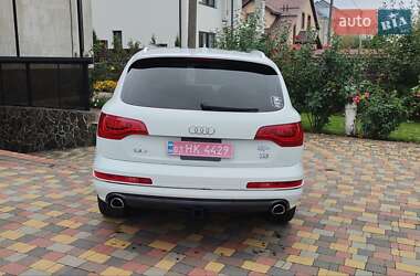 Позашляховик / Кросовер Audi Q7 2015 в 