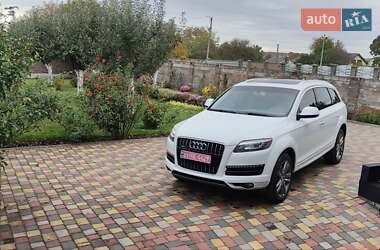Позашляховик / Кросовер Audi Q7 2015 в 