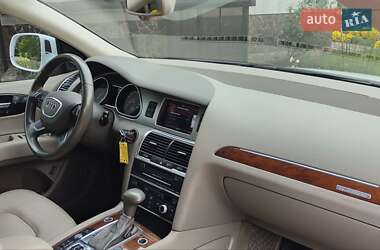 Позашляховик / Кросовер Audi Q7 2015 в 