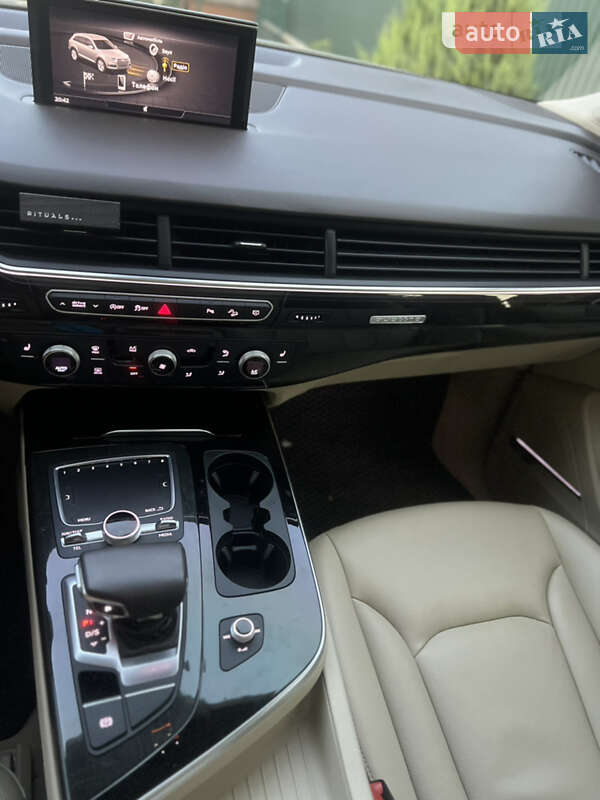 Внедорожник / Кроссовер Audi Q7 2019 в Мукачево