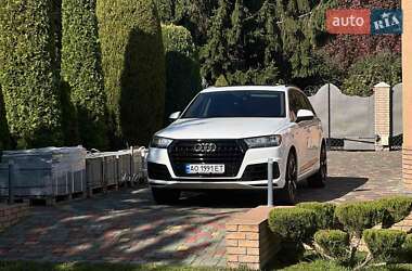 Позашляховик / Кросовер Audi Q7 2019 в 