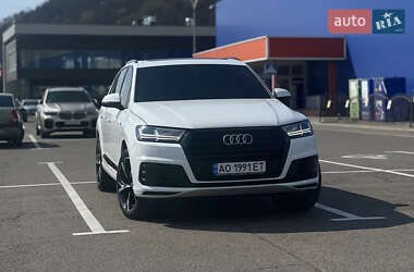 Позашляховик / Кросовер Audi Q7 2019 в 