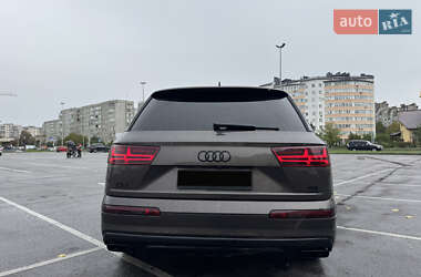 Позашляховик / Кросовер Audi Q7 2016 в Івано-Франківську