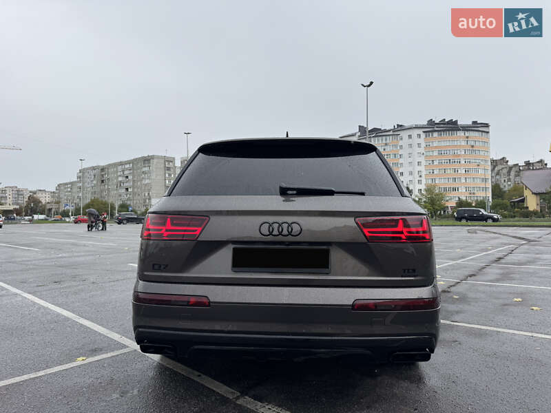 Внедорожник / Кроссовер Audi Q7 2016 в Ивано-Франковске