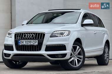 Позашляховик / Кросовер Audi Q7 2015 в Сарнах
