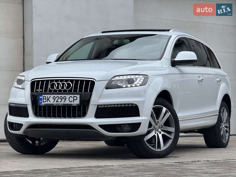 Внедорожник / Кроссовер Audi Q7 2015 в Сарнах
