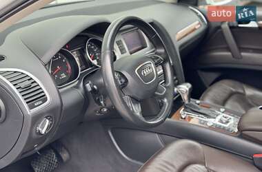 Позашляховик / Кросовер Audi Q7 2015 в 