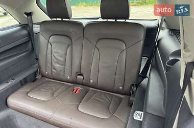 Позашляховик / Кросовер Audi Q7 2015 в 