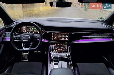 Позашляховик / Кросовер Audi Q7 2020 в 