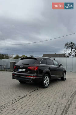 Позашляховик / Кросовер Audi Q7 2013 в 