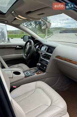 Позашляховик / Кросовер Audi Q7 2013 в 