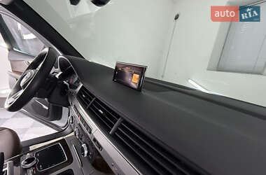 Внедорожник / Кроссовер Audi Q7 2018 в 