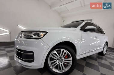 Внедорожник / Кроссовер Audi Q7 2018 в 