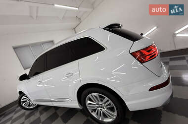 Внедорожник / Кроссовер Audi Q7 2018 в 