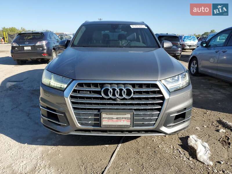 Позашляховик / Кросовер Audi Q7 2016 в Вінниці