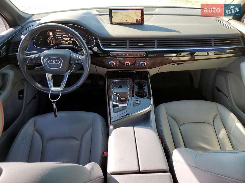 Позашляховик / Кросовер Audi Q7 2016 в Вінниці