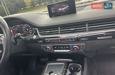 Позашляховик / Кросовер Audi Q7 2017 в 