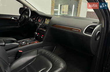 Позашляховик / Кросовер Audi Q7 2010 в 